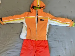 Anorak  Söll y pantalón de esquí Icepeak. T 120