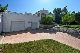 Chalet en venta en El Faro de Calaburra - Chaparral en Mijas