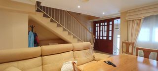 Casa adosada en venta en Hellín