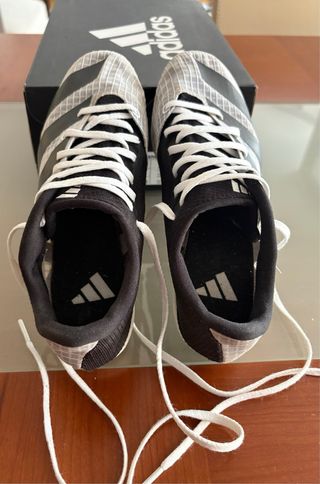 Zapatillas clavos Adidas Distancestar