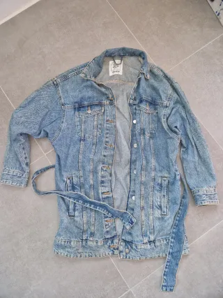 Cazadora vaquera oversize Pull and Bear Talla S