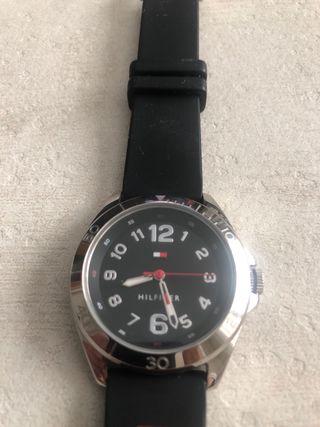 Reloj Tommy Hilfiger Negro y Plateado para niño