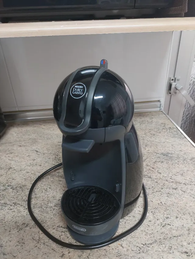 Cafetera Nescafé Dolce Gusto Negra