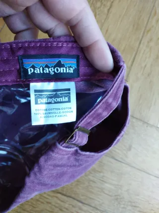 Cappello Patagonia Viola con Patch Logo