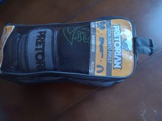 Guantes de Boxeo / Muay Thai Pretorian 14 oz