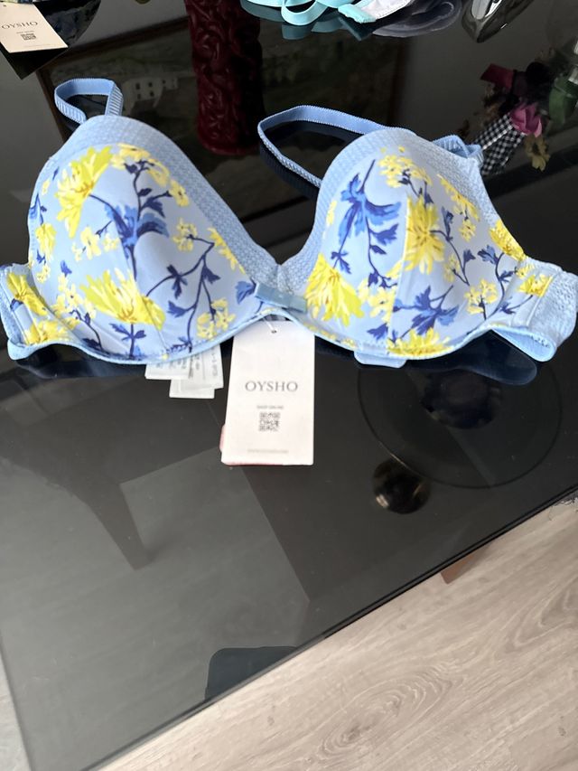 Sujetador Oysho 90B floral azul sin estrenar