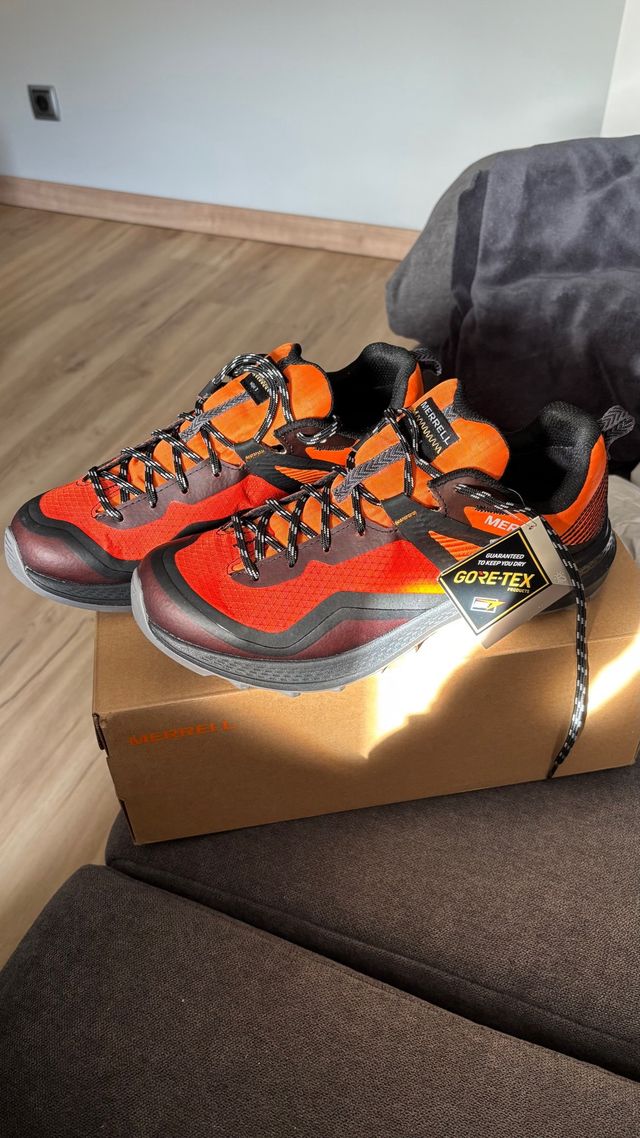 Vendo Zapatillas Merrell Gore-Tex Naranja/Negro