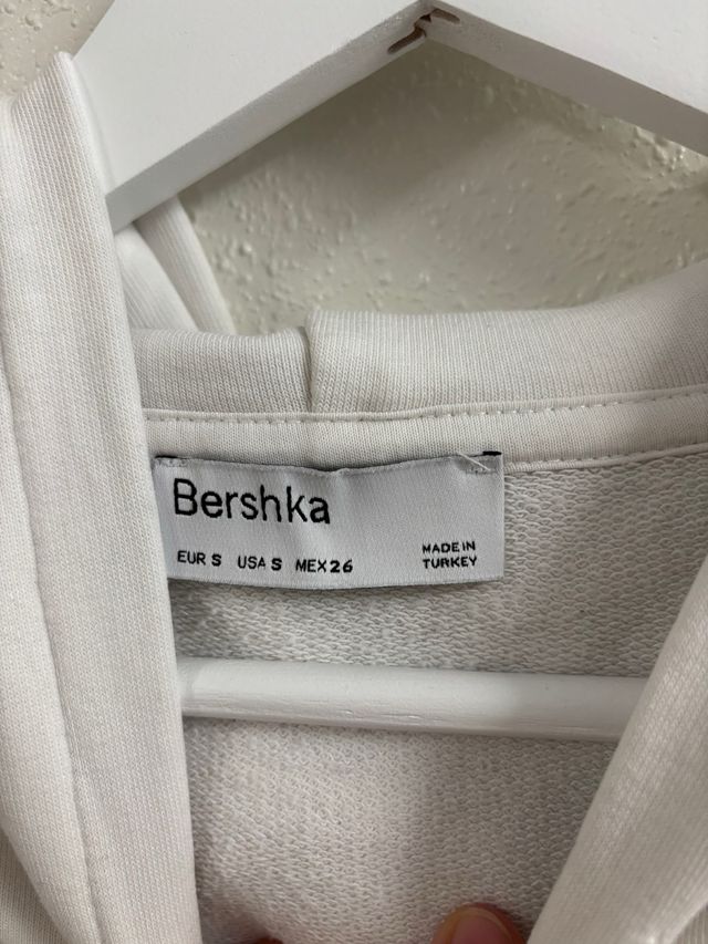 Sudadera Bershka sin mangas blanca