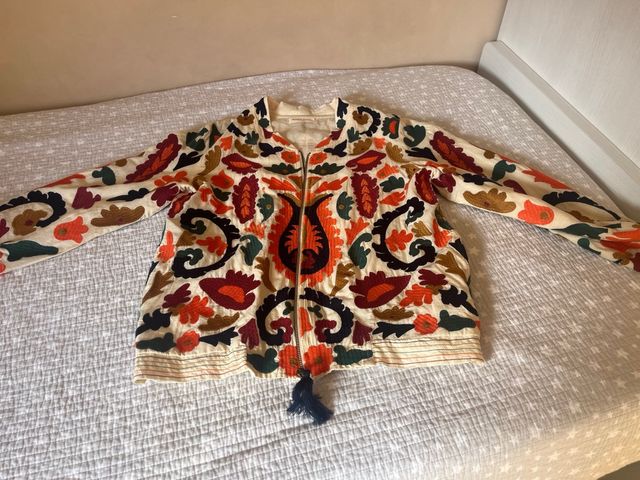 Chaqueta bordada multicolor