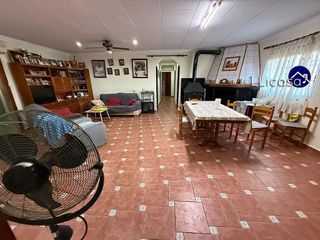 Chalet en venta en Vilamarxant