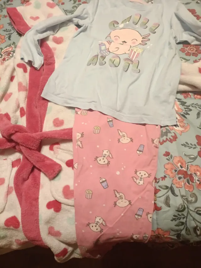 Pijama y Bata Niña 7-8 Años