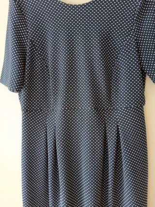 Vestido Esprit punto lunares azul y blanco.