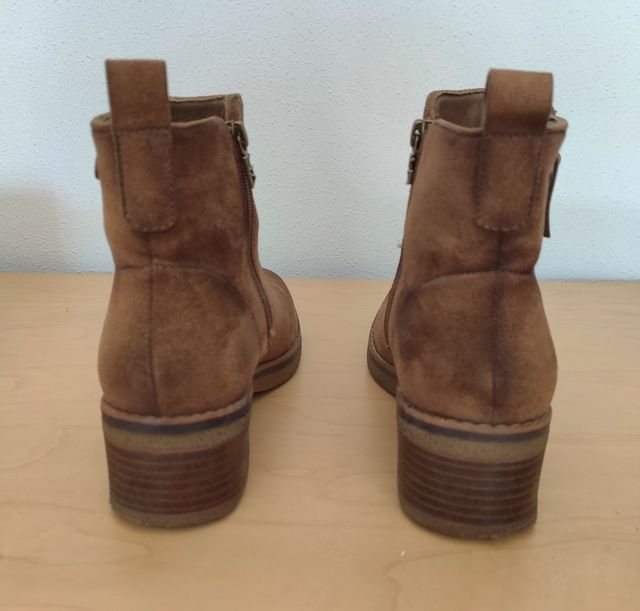 Botas de ante marrones