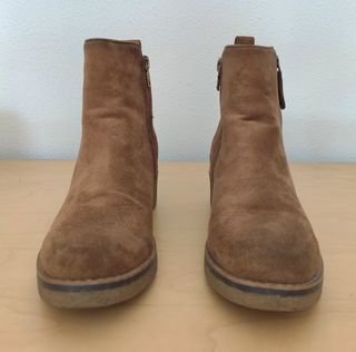 Botas de ante marrones