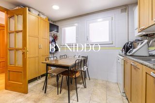 Casa adosada en venta en La Teixonera en Barcelona