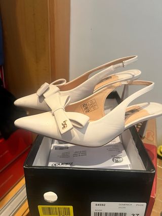 Zapatos tacón destalonados lazo beige talla 37