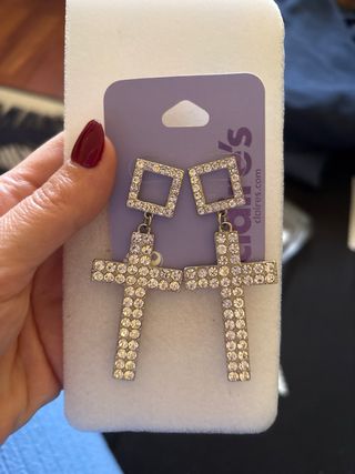 Pendientes largos cruz Claire's