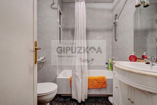 Piso en venta en Amara - Berri en San Sebastián-Donostia