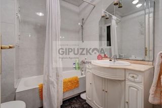 Piso en venta en Amara - Berri en San Sebastián-Donostia