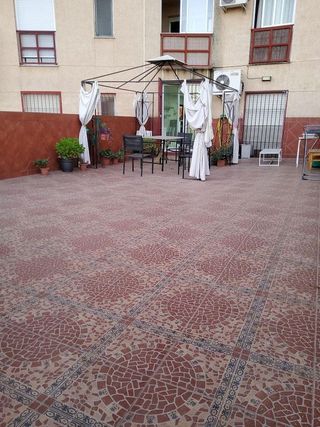 Piso en alquiler en Parque Alcosa - Jardines del Edén en Sevilla