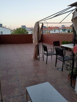 Piso en alquiler en Parque Alcosa - Jardines del Edén en Sevilla