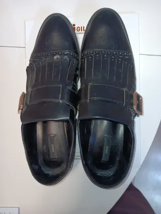 Zapatos MNG negros abotinados