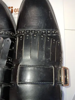 Zapatos MNG negros abotinados