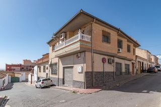 Chalet en venta en Atarfe