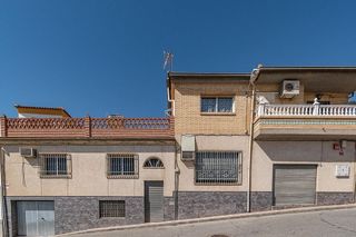 Chalet en venta en Atarfe