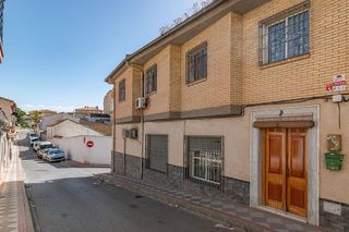 Chalet en venta en Atarfe