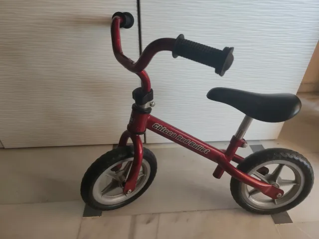 Bici sin pedales Chicco Roja