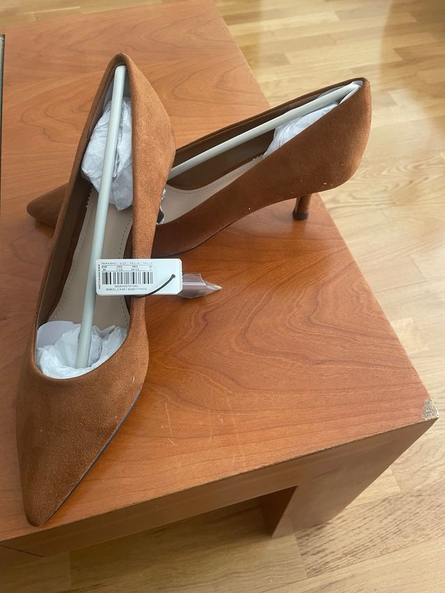 Zapatos de tacón marrones Nuevos