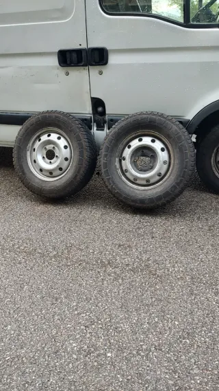 2 Ruedas con Llantas 225/75 R16 C, Michelin