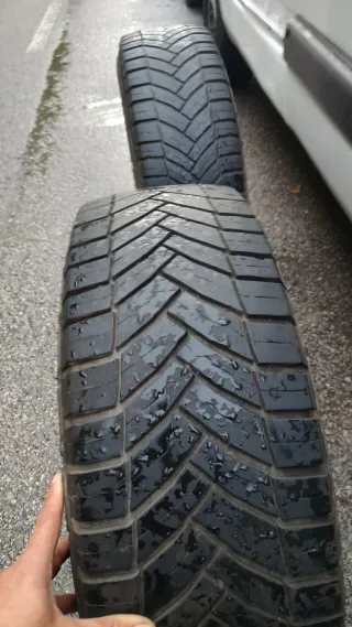 2 Ruedas con Llantas 225/75 R16 C, Michelin