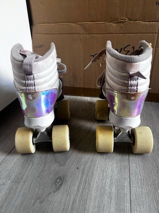 Patines de 4 ruedas blancos