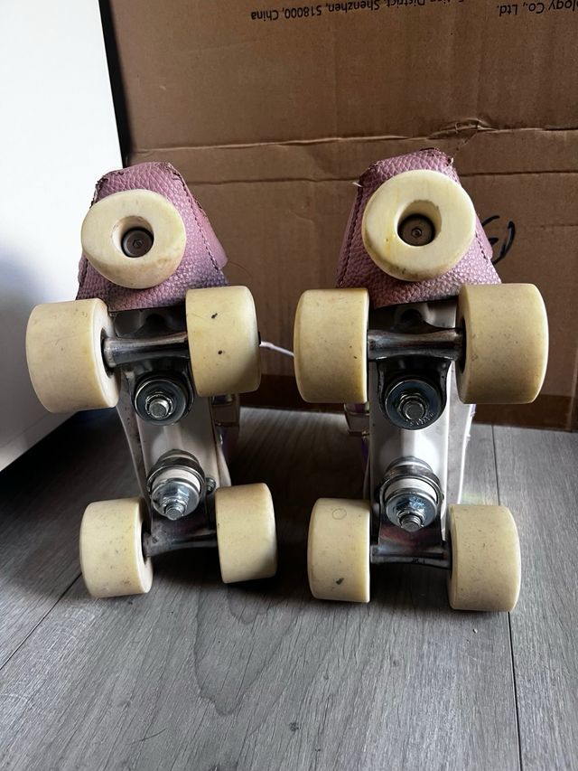 Patines de 4 ruedas blancos