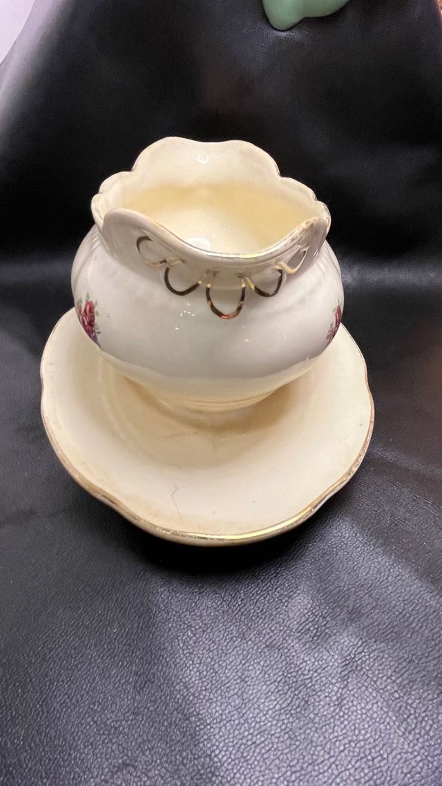 Salsera in porcellana retrò "RIVIERA"