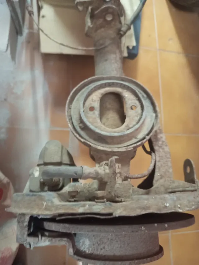 Eje trasero con frenos de disco,para Seat 124 .