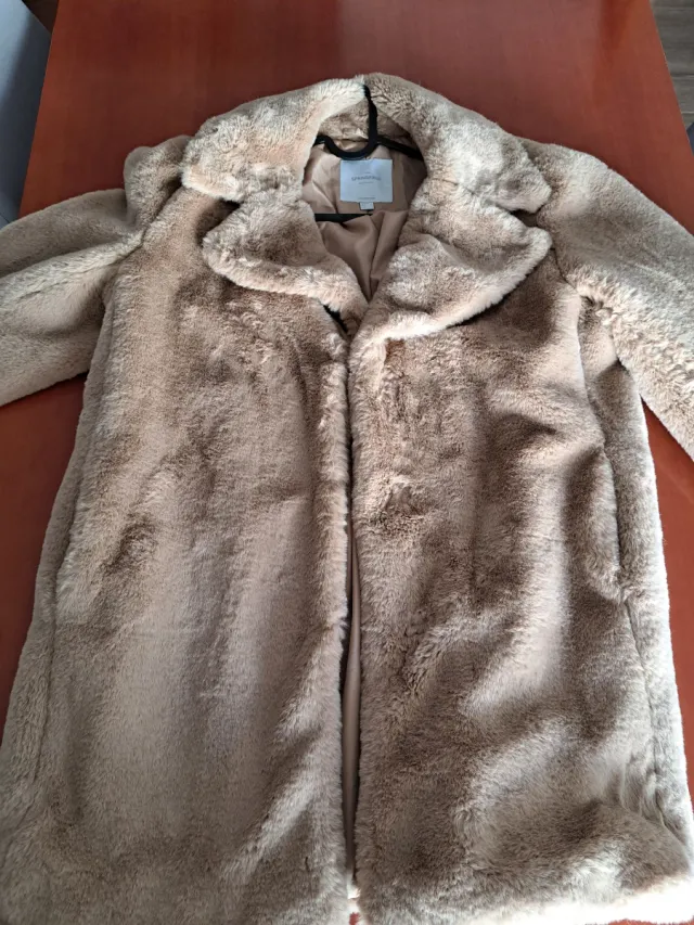 Abrigo pelo sintético beige Springfield Talla L