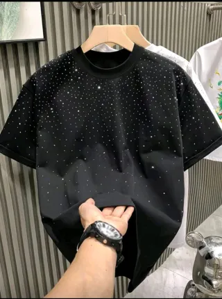 Maglia nera vintage per la taglia scrivetemi