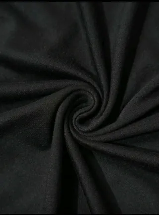 Maglia nera vintage per la taglia scrivetemi