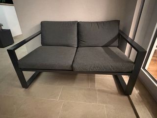 Salotto esterno: 2 poltrone, divano, tavolino