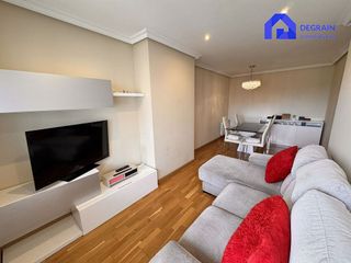 Piso en venta en Milán - Pumarín - Teatinos en Oviedo