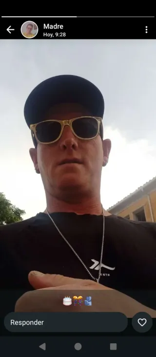 Busco trabajo cono auxiliar de seguridad