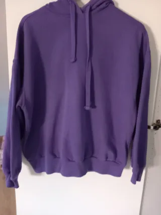 Sudadera Bershka Morada