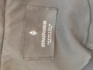 Trench largo fluido Stradivarius Talla S