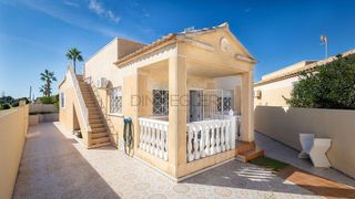 Chalet en venta en La Siesta - El Salado - Torreta en Torrevieja