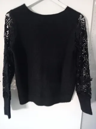 Jersey negro con encaje