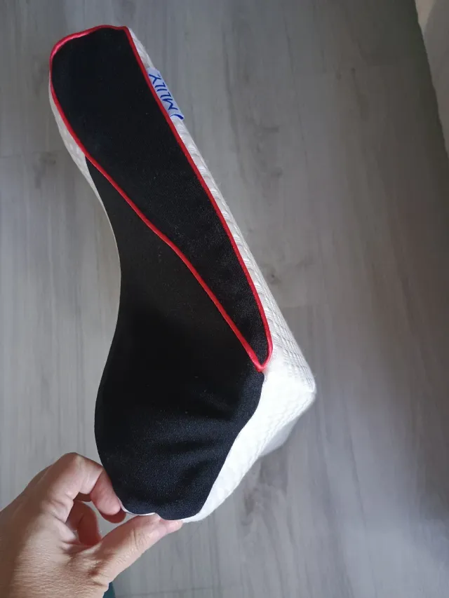 Almohada cervical MLILY nueva