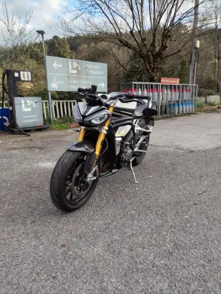 Triumph Speed Triple 1200 RS